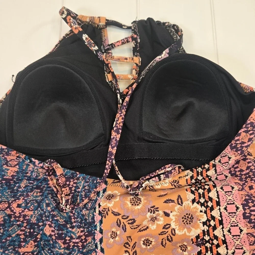 Garnet Hill Signature‎ High-Neck Lattice One-Piece Swimsuit Size 8 Patchwork